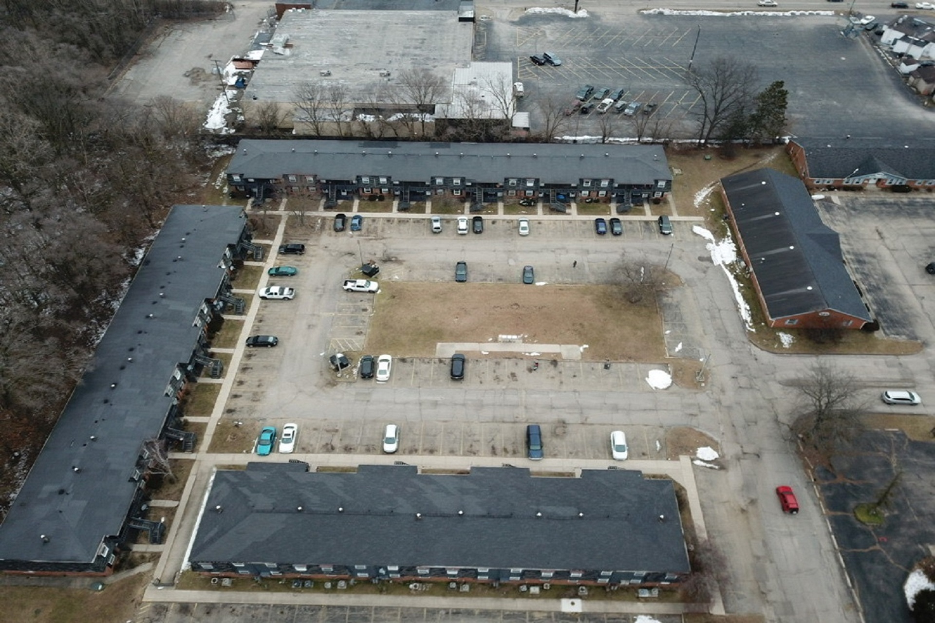 Forest Glen Apartments Aerial View